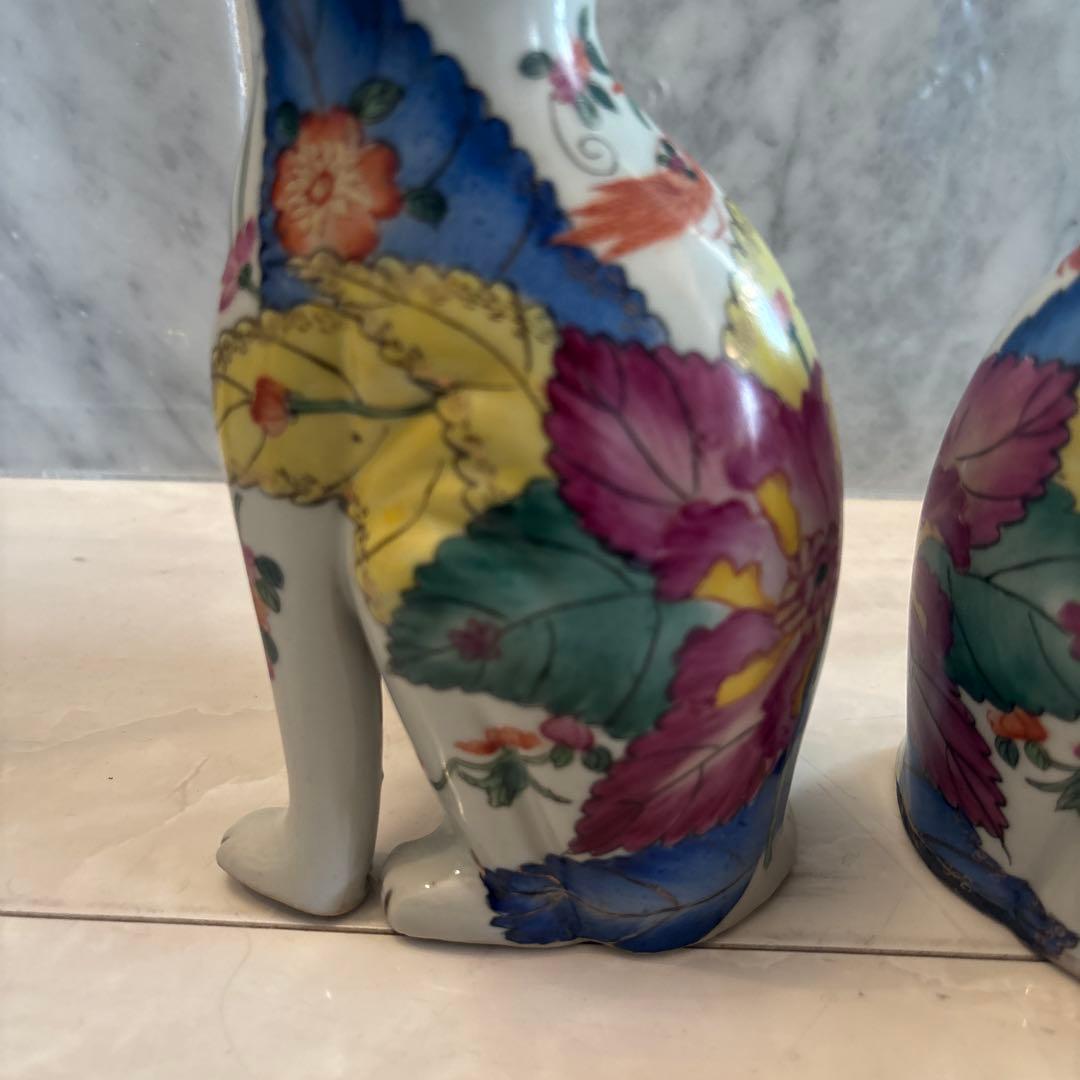 アンティーク　妖艶な瞳と手描きのお花が芸術的な珍しいペア猫ちゃん