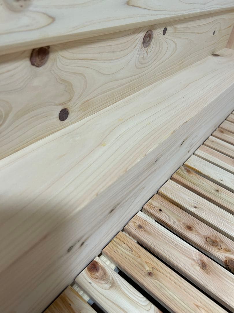 【美品】源ベッド 国産ひのき 棚コンセント付き すのこベッド シングル 4本脚