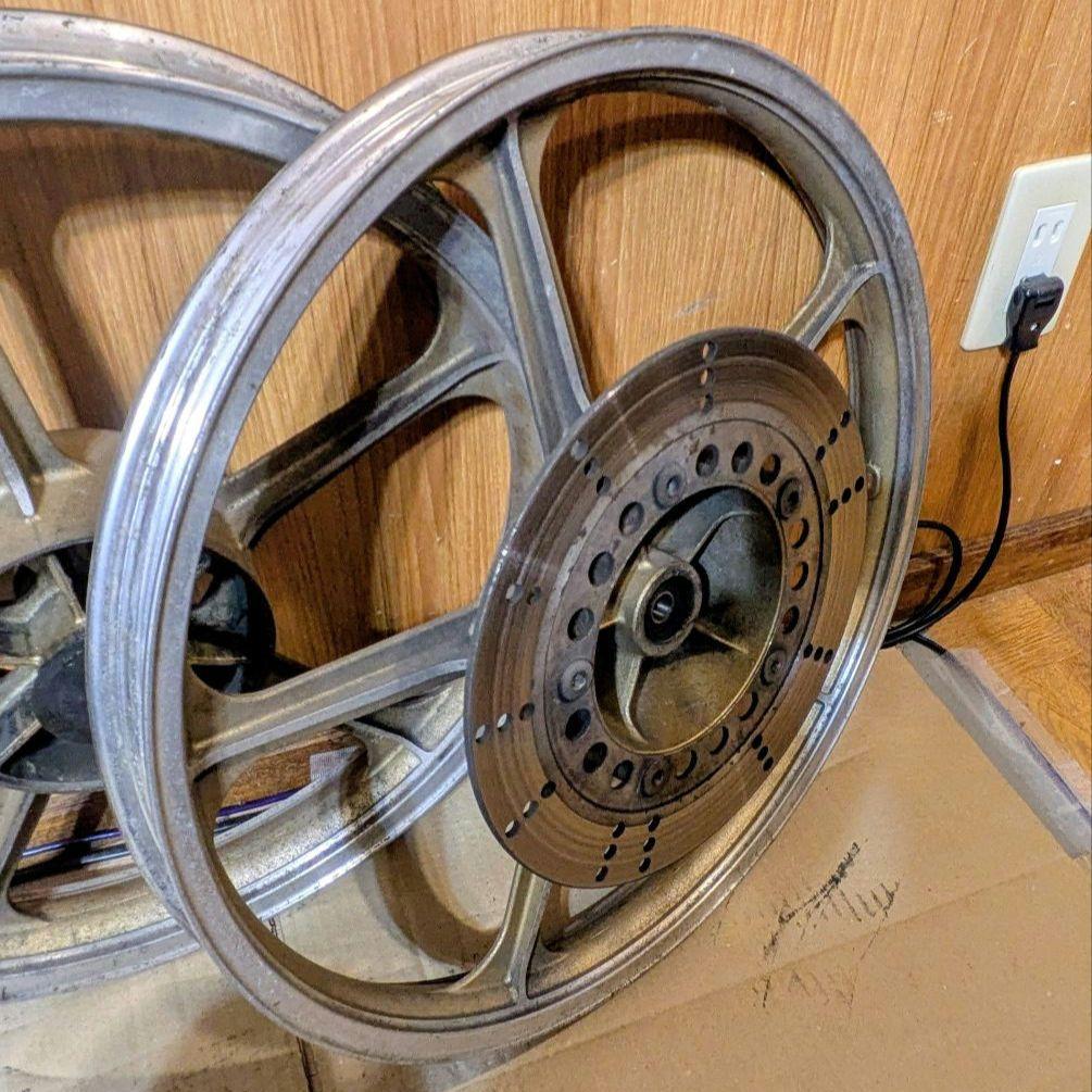 K*Z様 レアアイテム カワサキ純正AR125用前後ホイールセット(中古品)
