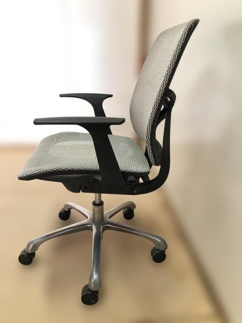 メッシュ オフィスチェア 肘付き キャスター付 デスクチェア 　1105-3
