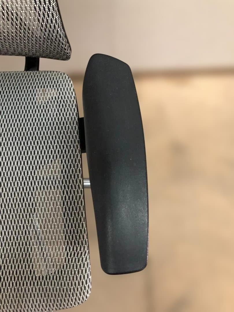 メッシュ オフィスチェア 肘付き キャスター付 デスクチェア 　1105-3