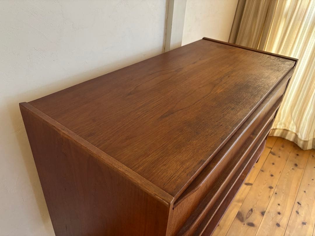 北欧ヴィンテージ　チーク　デンマーク　チェスト