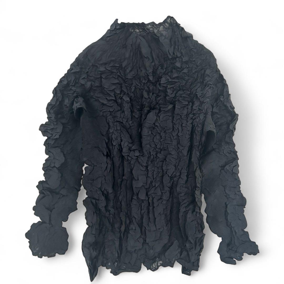 【希少❤︎美品】 イッセイミヤケ 長袖　トップス　シワ加工　ブラック　黒Ｌ　伸縮性