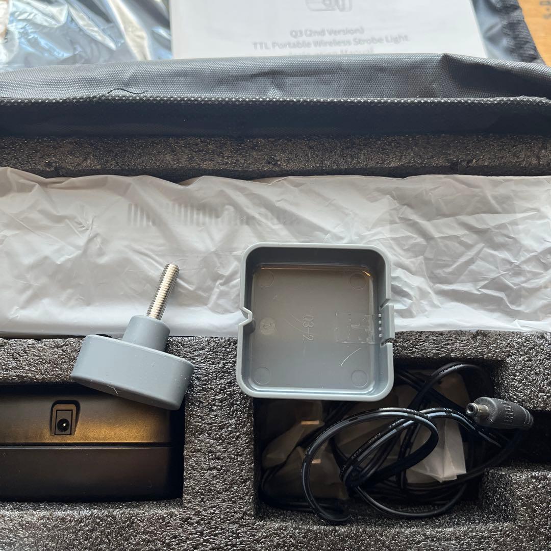 ジャンク　NEEWER Q3 200Ws 2.4G TTLフラッシュストロボ