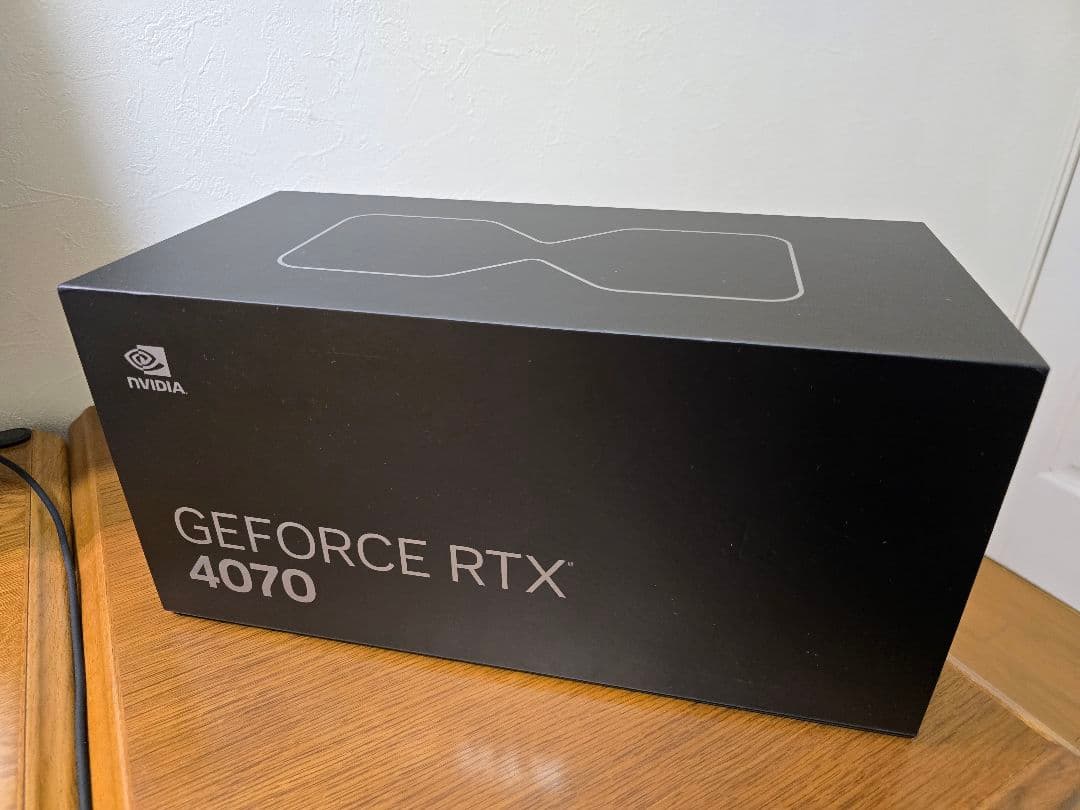 【美品】NVIDIA RTX4070 Founder's Edition