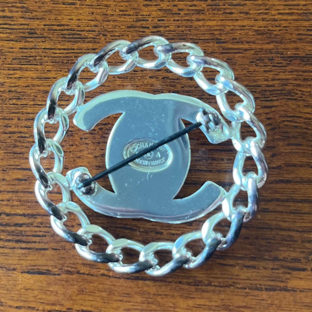 CHANEL ブローチ ビンテージ　シルバーカラー ココマーク ラウンド