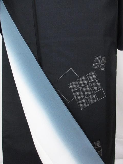 未着用に近い！本場縞大島＊本場大島紬＊黒＊飛び柄＊訪問着＊１６４ｃｍ＊裄６５