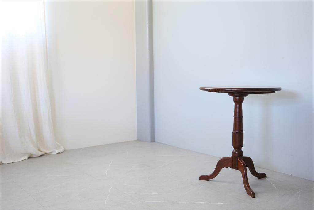 英国アンティーク木製サイドテーブルj/オケージョナル/作業机/飾り棚(89-53