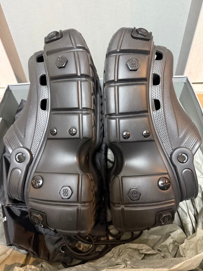 靴 BALENCIAGA Hard Crocs 42