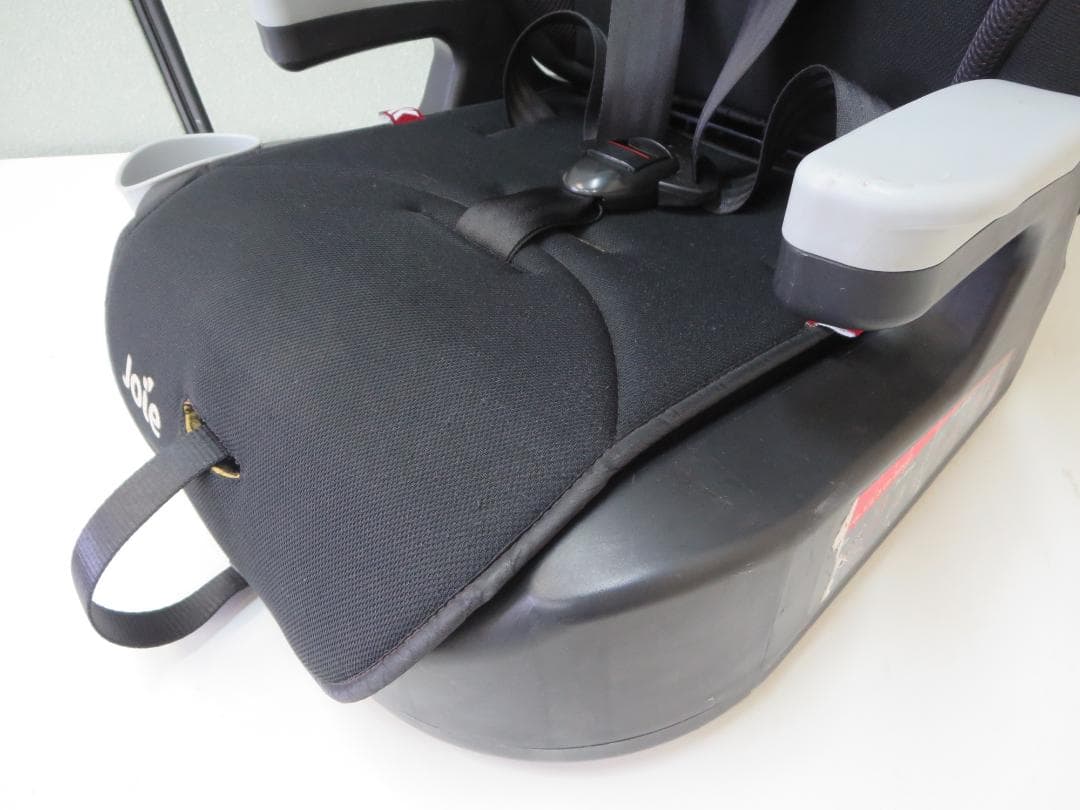 ジョイー　エレベート　ジュニアシート・チャイルドシート