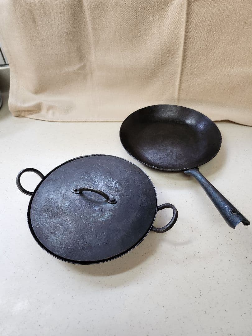 成田理俊さん　フライパン(蓋付) 　持ち手付フライパンセット　18cm