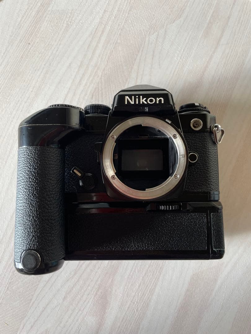 Nikon ニコン 人気の一眼レフカメラ FE 黒　MD-12/MF-12