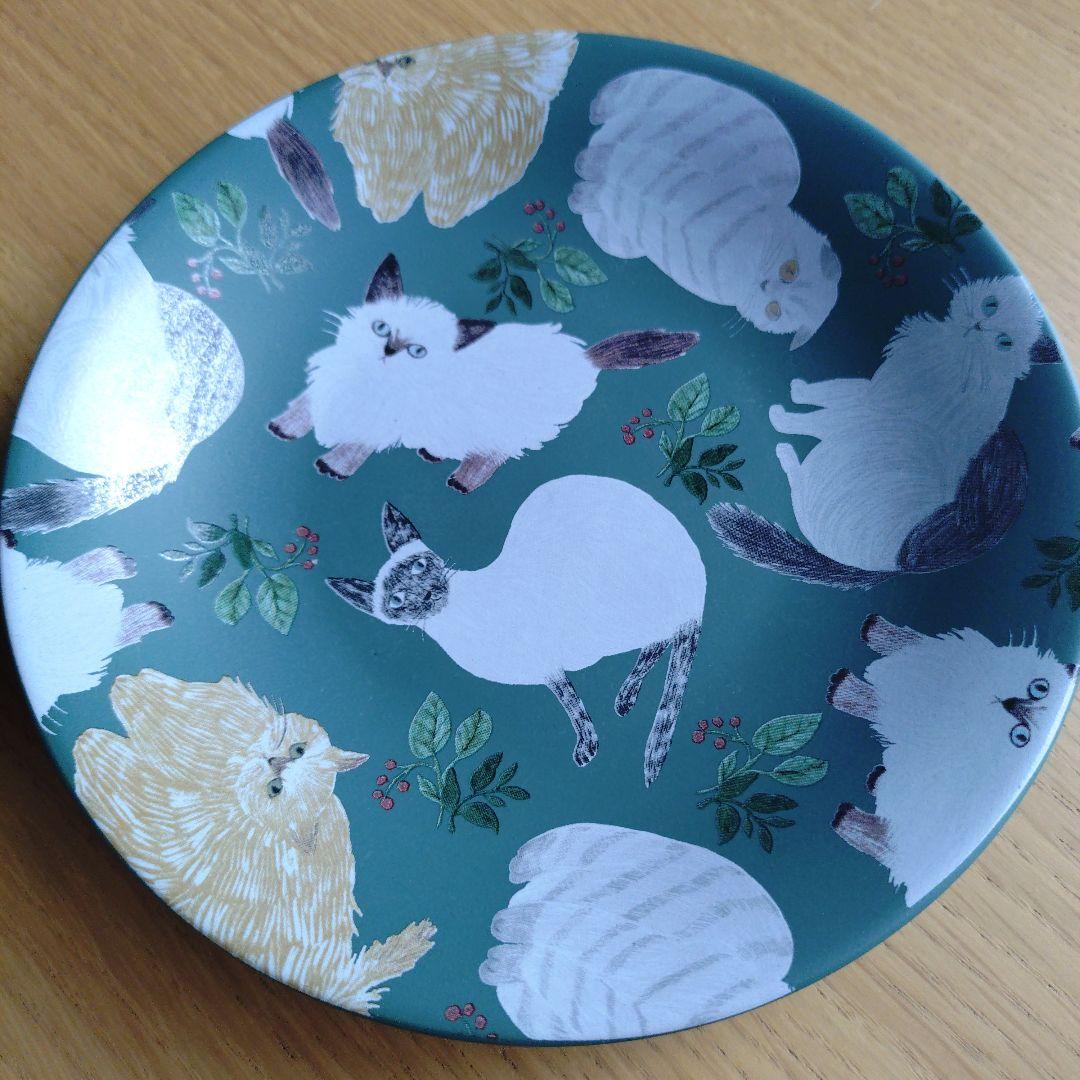 松尾ミユキ　猫と葉っぱ柄の皿 2枚セット