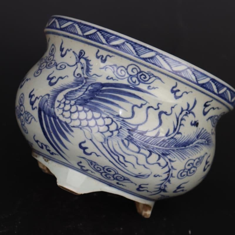 青花双鳳紋三足香炉 焼香炉 奉納香炉景徳鎮 陶磁器 現代工芸品 置物