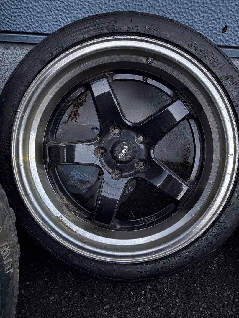 CLEAVE ホイール　18インチ二本