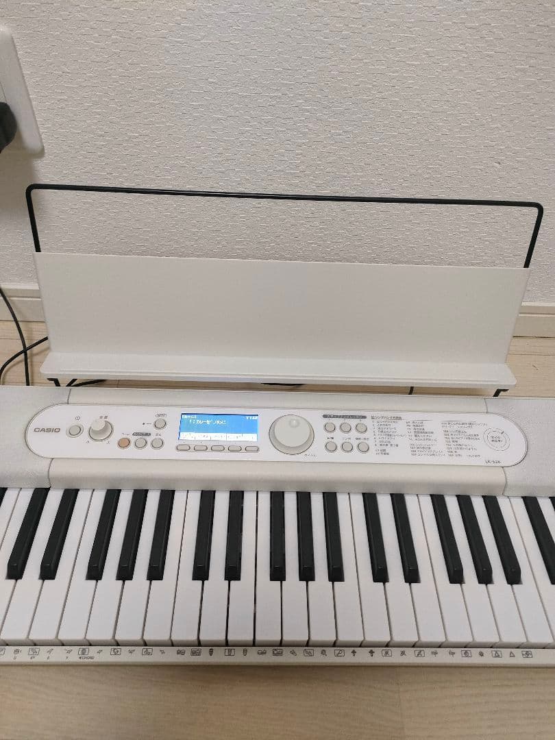 カシオ　電子キーボード　LK-526 2022年製