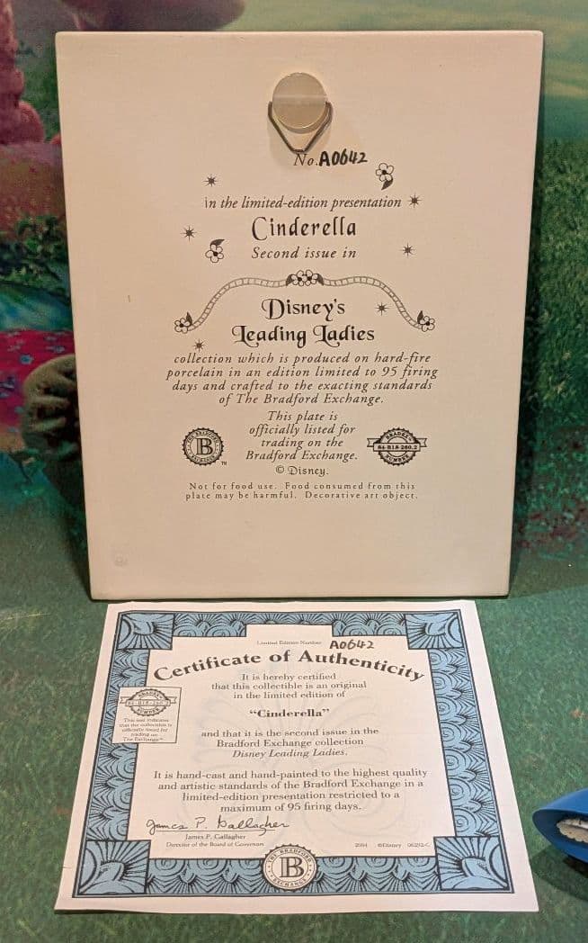 ディズニー　限定版コレクション　シンデレラ　壁掛け　鑑定書付き　未使用　レア