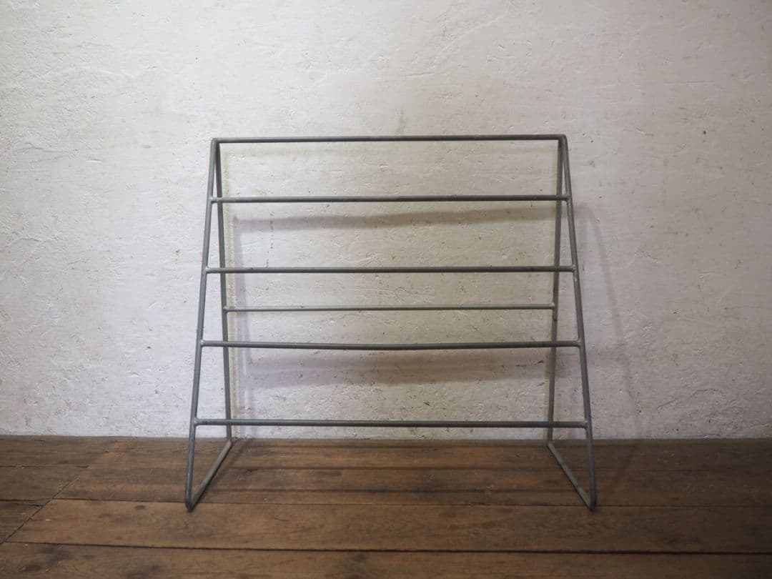 1340 ②古い鉄枠のアイアンラック　タオル掛け　レトロ　ビンテージ　工業系