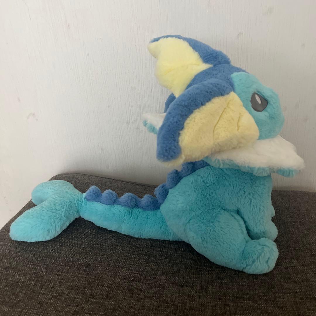 ポケモンセンター　シャワーズふわふわ抱きぬいぐるみ