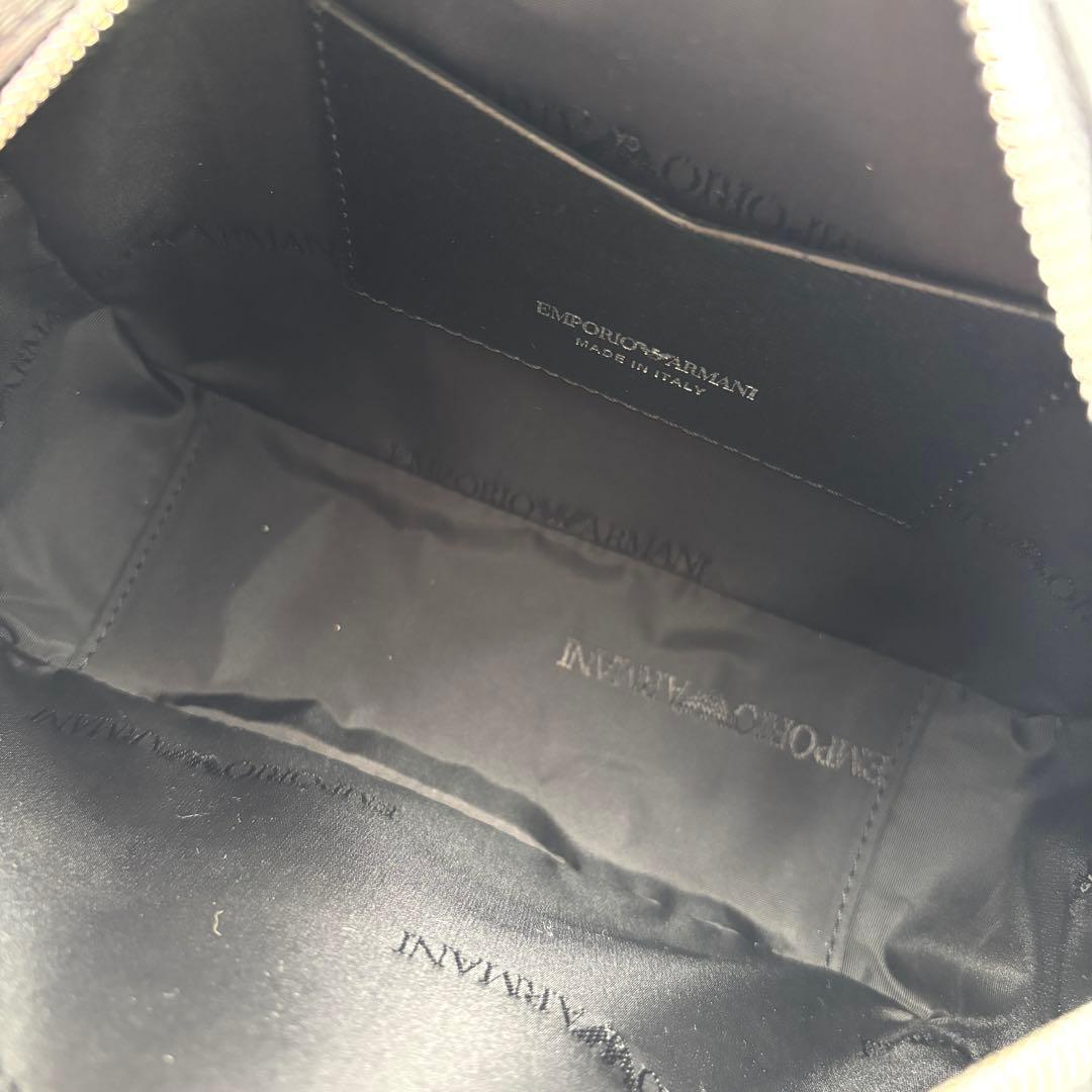 未使用に近い エンポリオアルマーニ ショルダーバッグ ロゴ レザー 斜め掛け 黒