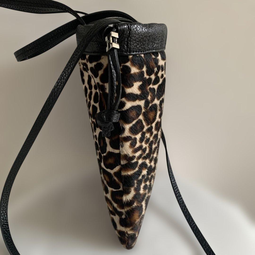 イアクッチIACUCCIレオパード柄ショルダーバッグ