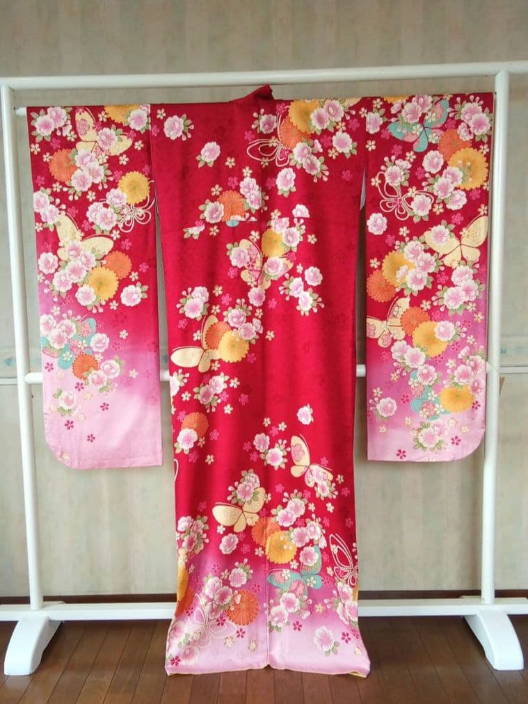 5165振袖単品　KANSAI寛斎ブランド 赤ピンク蝶　正絹　成人式卒業式結婚式