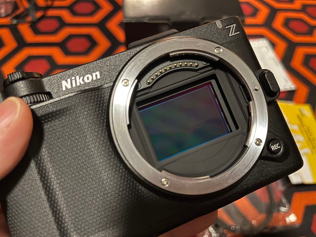 Nikon ZR ミラーレスカメラ 本体