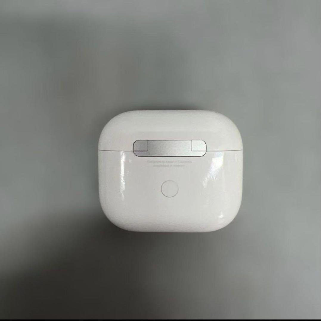AirPods第3世代　APPLE MPNY3J/A WHITE
