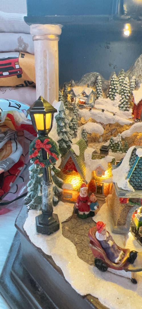 クリスマス装飾カッコウ時計、クリスマスビレッジシーン、LEDライト、音楽、