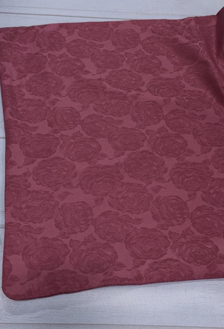 専用　京都小泉　ゴブラン刺繍薔薇柄着物　ローズ系　身丈１６６裄丈６８.５