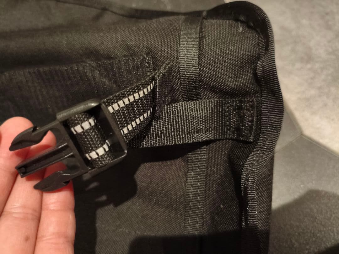 Chrome ブラック メッセンジャーバッグ　ショルダーバック　美品 26L