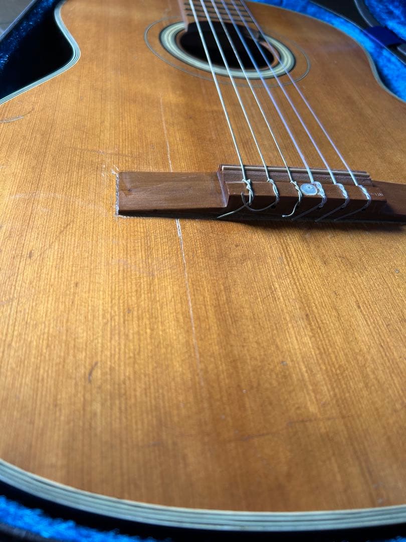 ヤマハ　Dynamic ギターNo.20. 茶系ハードケース付