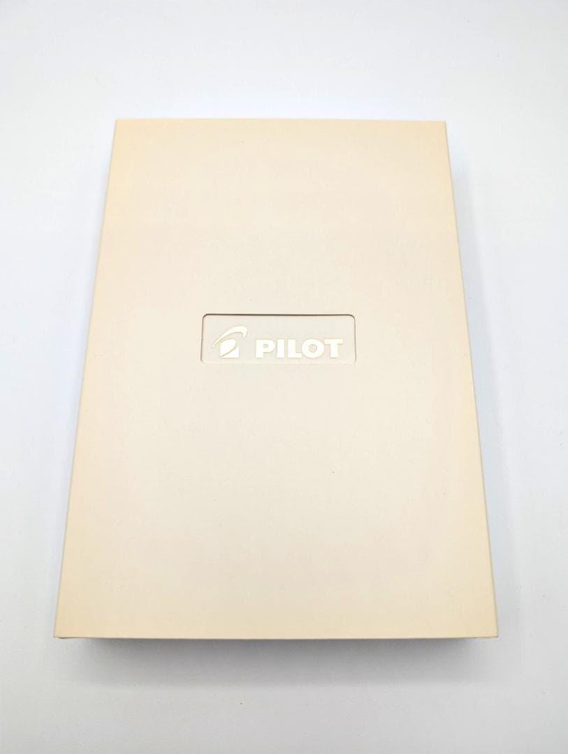 新品 PILOT 万年筆 レディホワイト サクラ / モミジ ペンケースセット