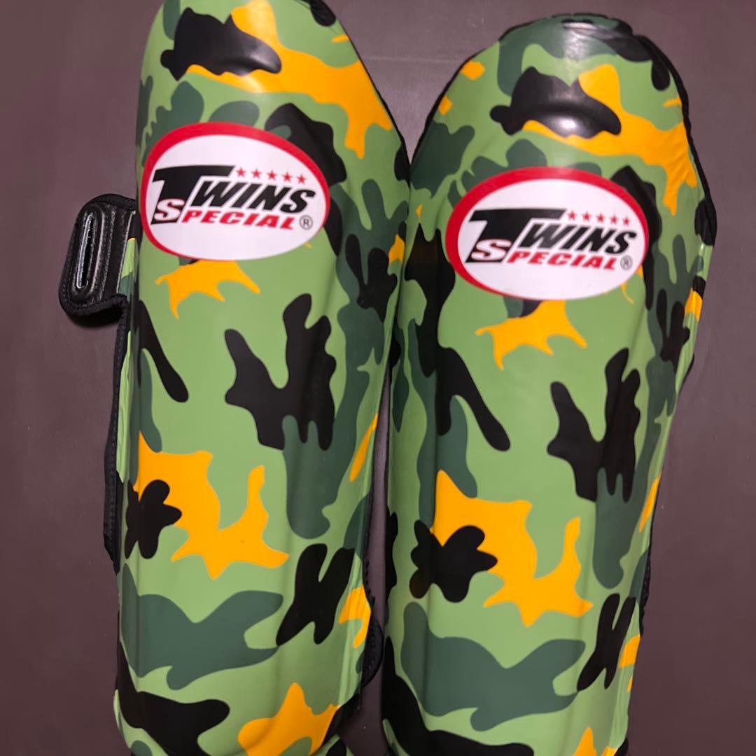 TWINS SPECIAL 膝プロテクター カモフラージュ L/R