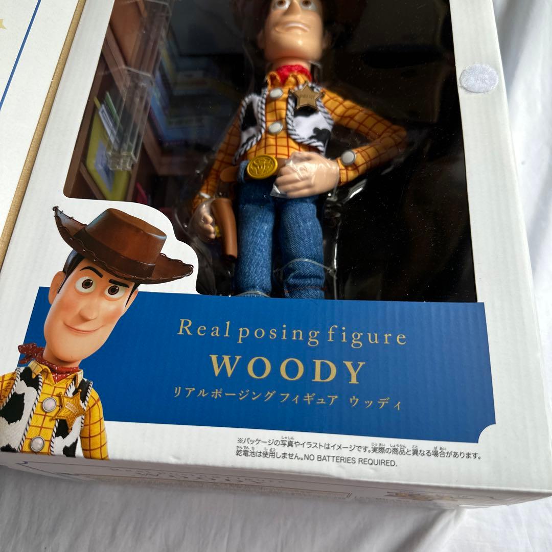 トイ・ストーリー4 リアルポージングフィギュア ウッディ　新品未開封