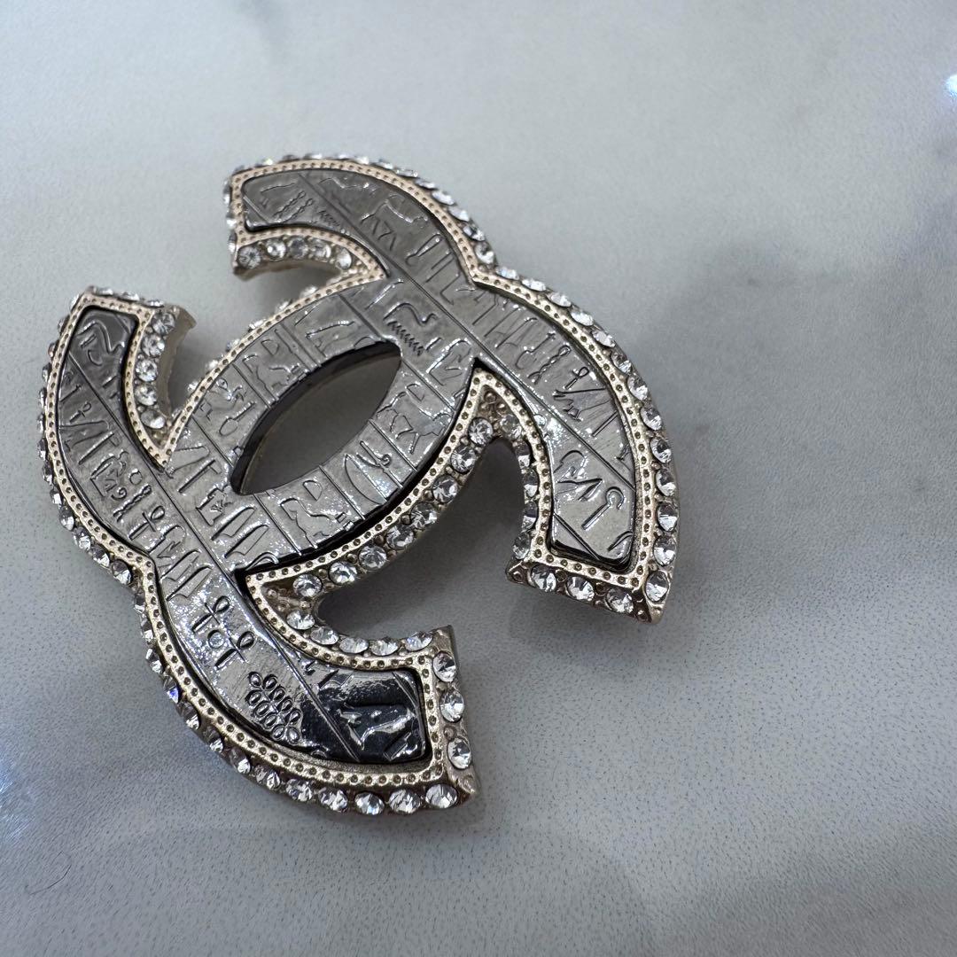 CHANEL CCロゴ ブローチ エジプト風