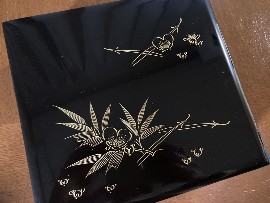 未使用新品 輪島塗 沈金彫 二段 重箱 松竹梅 桐箱付 漆塗り 金箔装飾 お正月