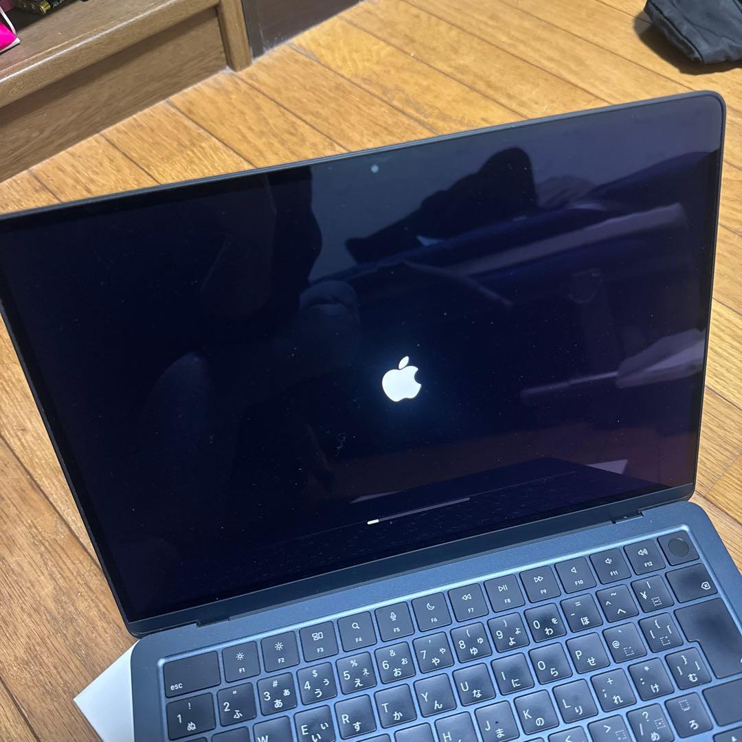 【美品】MacBook Air 13inch M2チップ　ミッドナイト