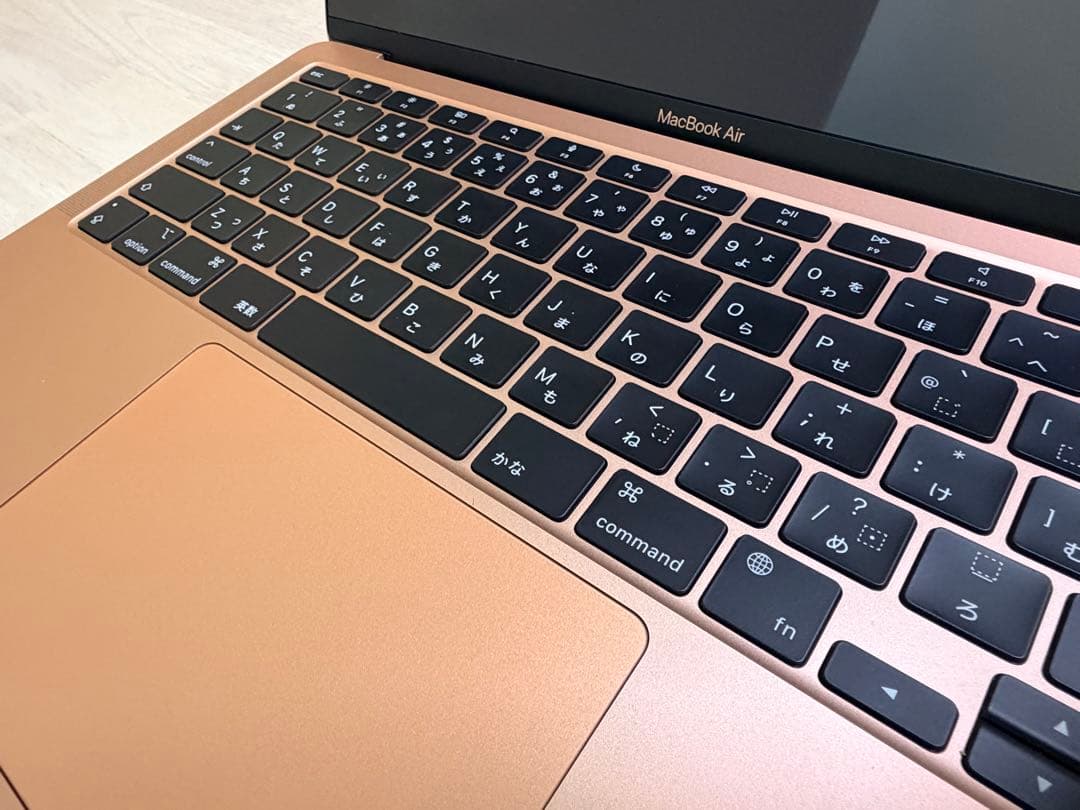 MacBook Air M1チップ　ゴールド　8GBメモリ　256GB SSD