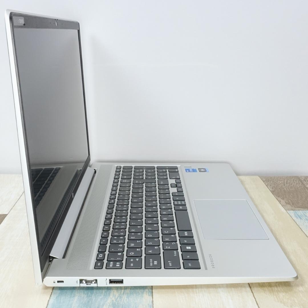 超高速ＳＳＤ２５６ＧＢ搭載✨極美品の東京生産✨１０コア１２スレの１２世代コアｉ５