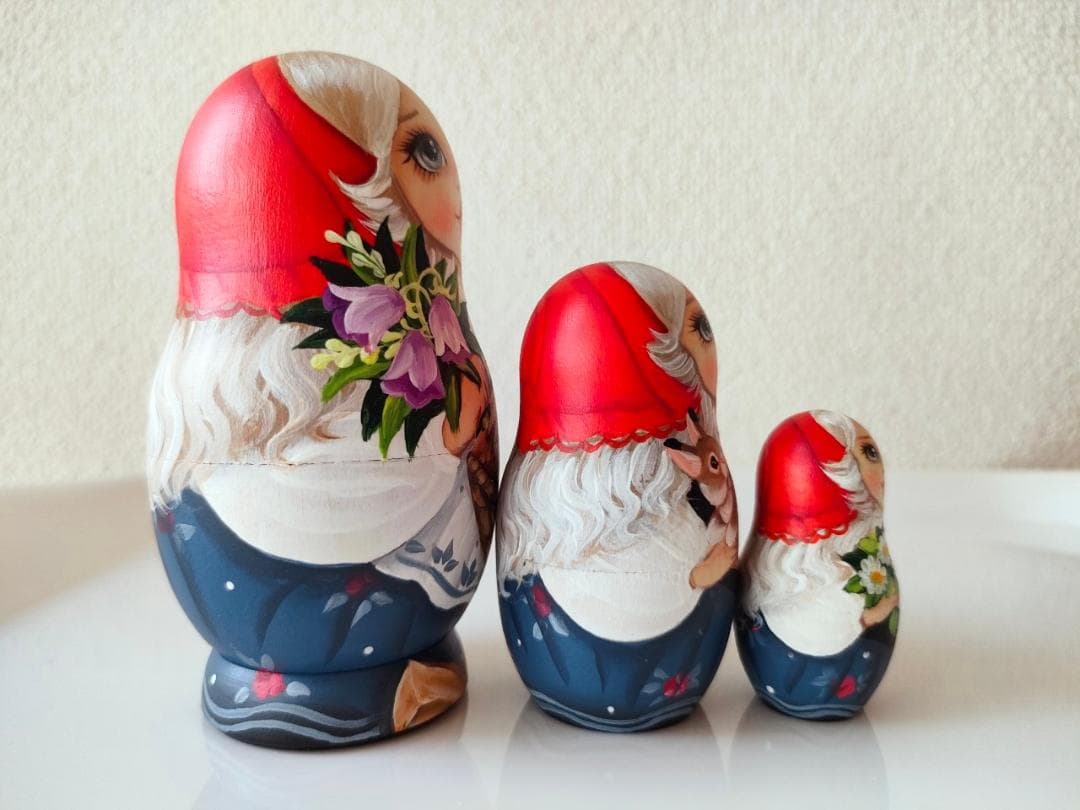 【CBT114】10cm級 マトリョーシカ (中) スベトラーナ 赤ずきんちゃん