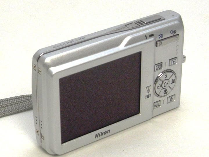 NIKON COOLPIX S200 動作品
