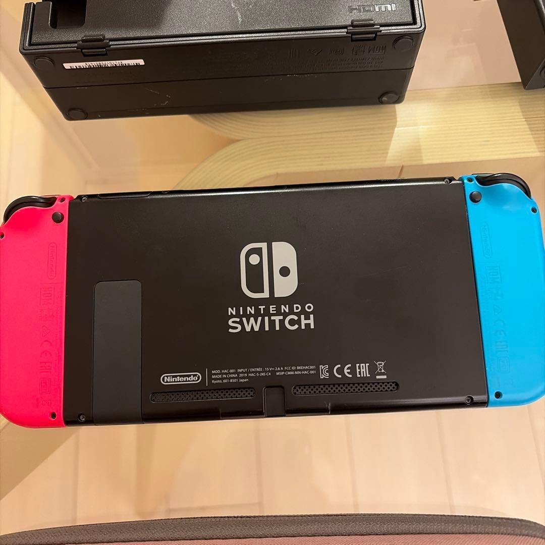 Nintendo Switch ニンテンドースイッチ 本体 付属品付き ケース付