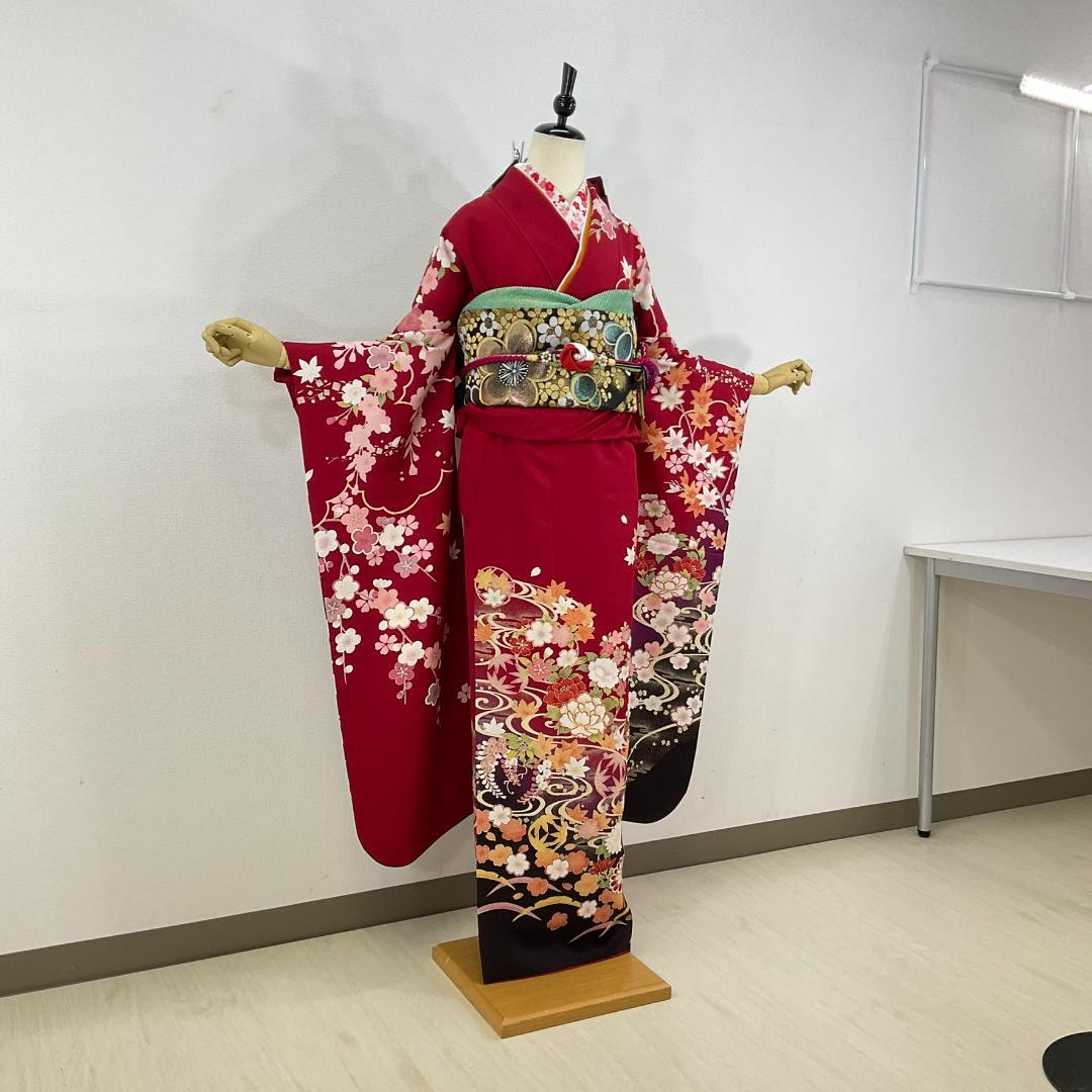 正絹お振袖　S～Mサイズ　赤 正絹　美品