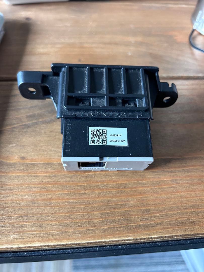N-VAN 運転席側増設　USB 小物入れ設置　純正品　【お値引き対応不可】