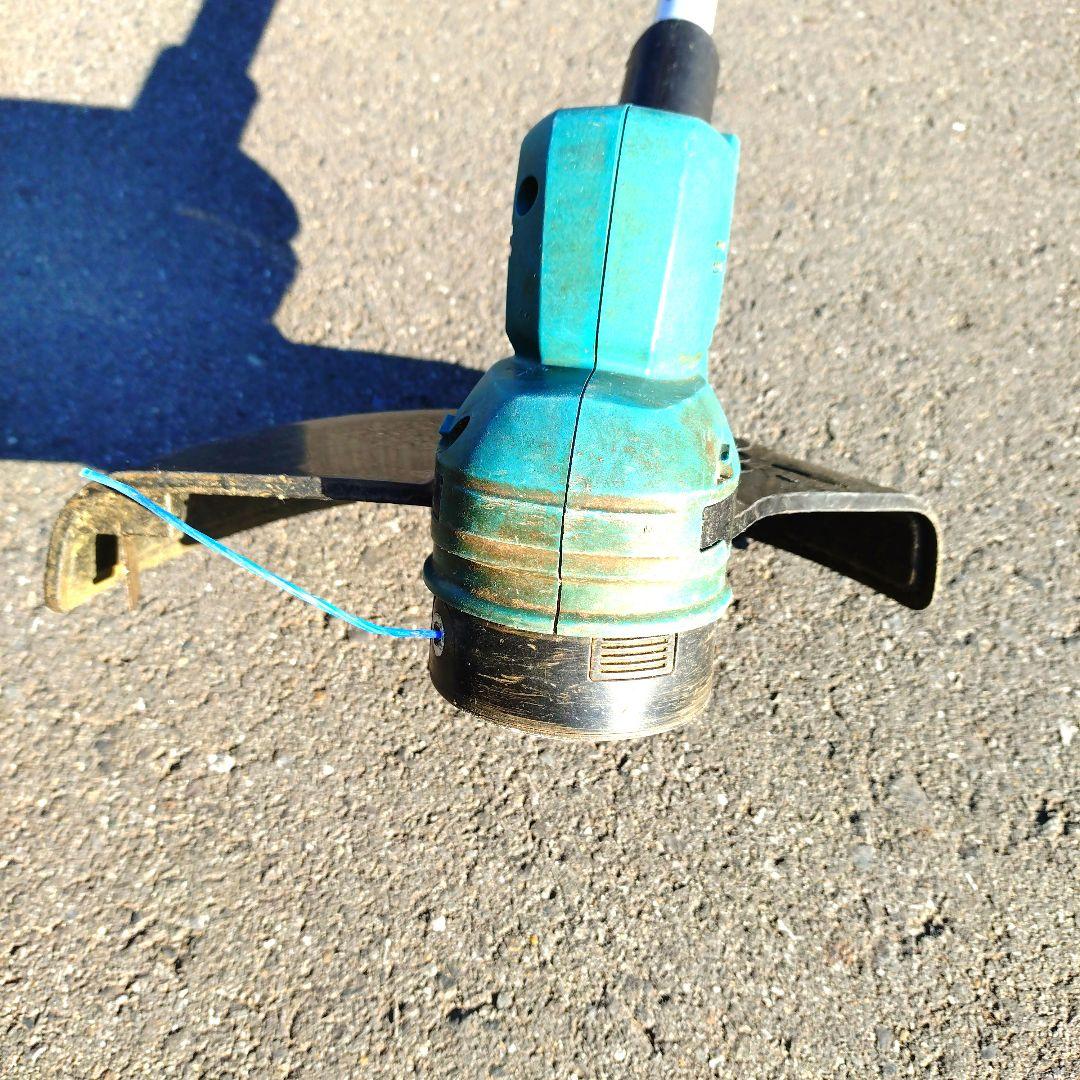 Makita 18V バッテリー式芝刈り機 MUR193D