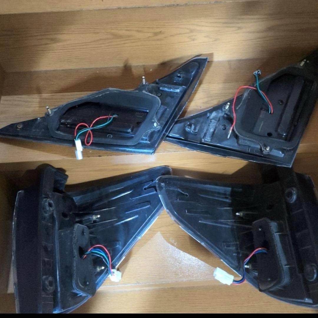 20アルファード　テールランプ レッドクリア ヴェルファイア Valenti