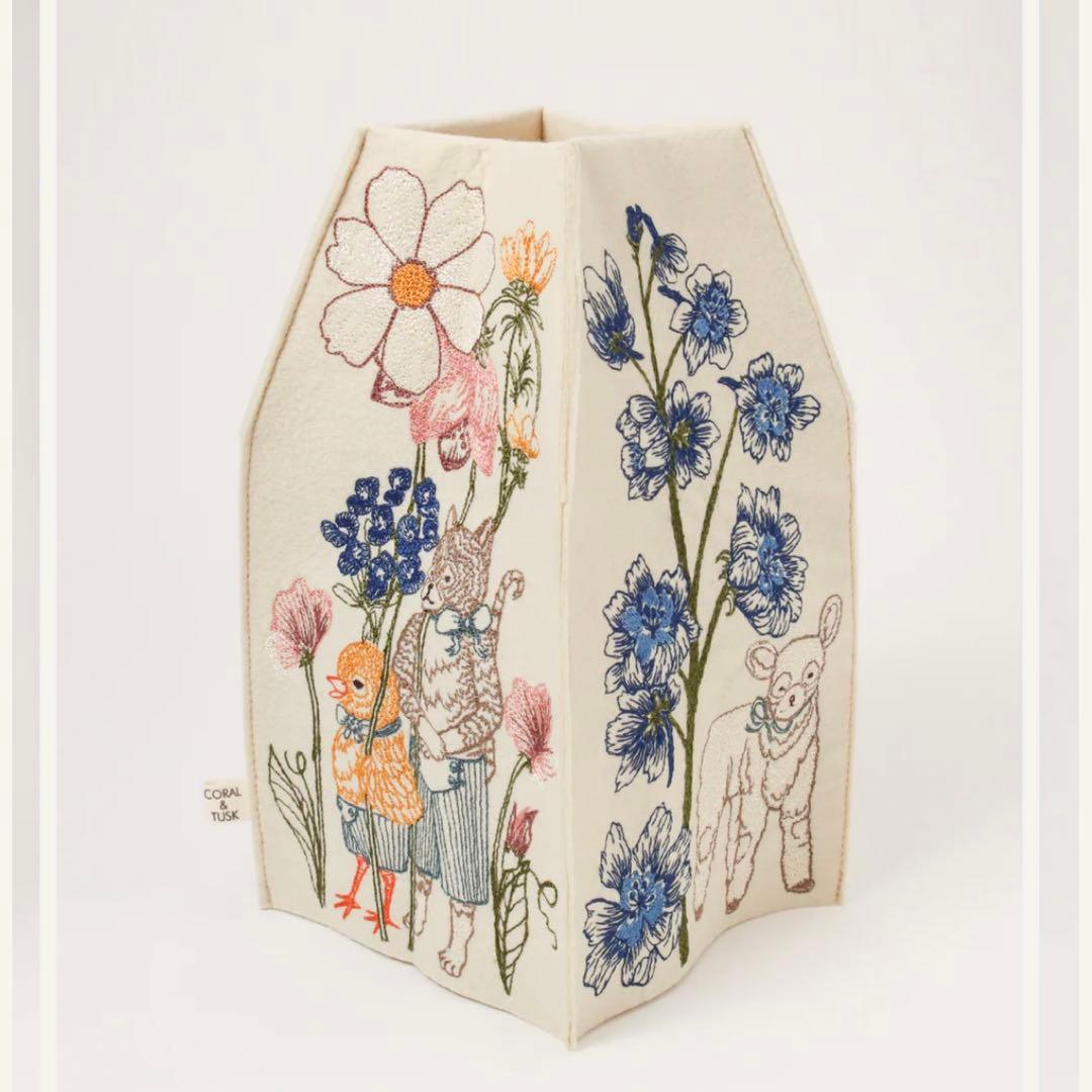 CORAL & TUSK ティシュBoxカバー Spring Parade