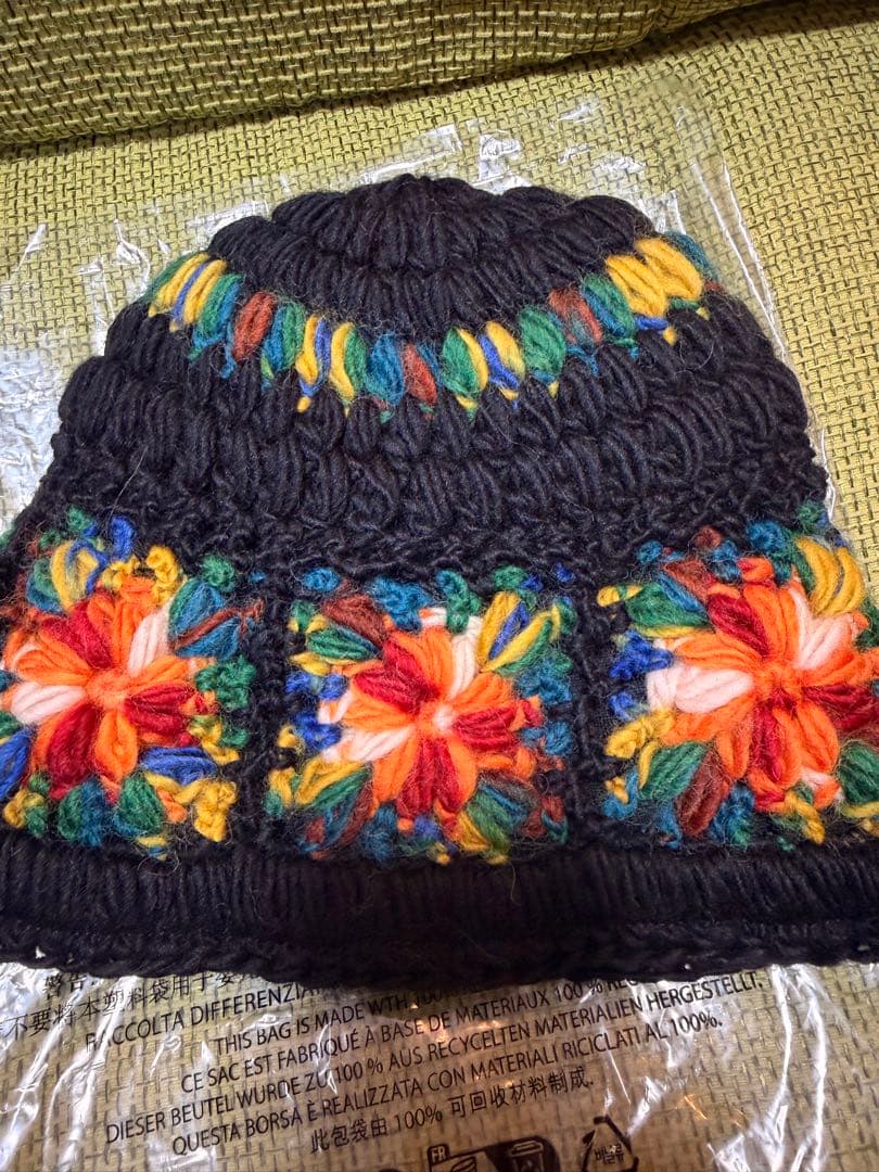 Supreme 花柄刺繍 ニット帽 ブラック