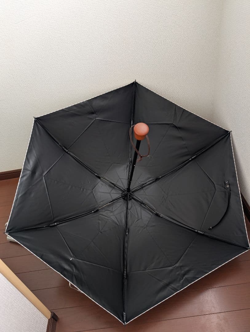 SUN BARRIER 100│折りたたみ日傘 ３段折 / ベージュ白ストライプ